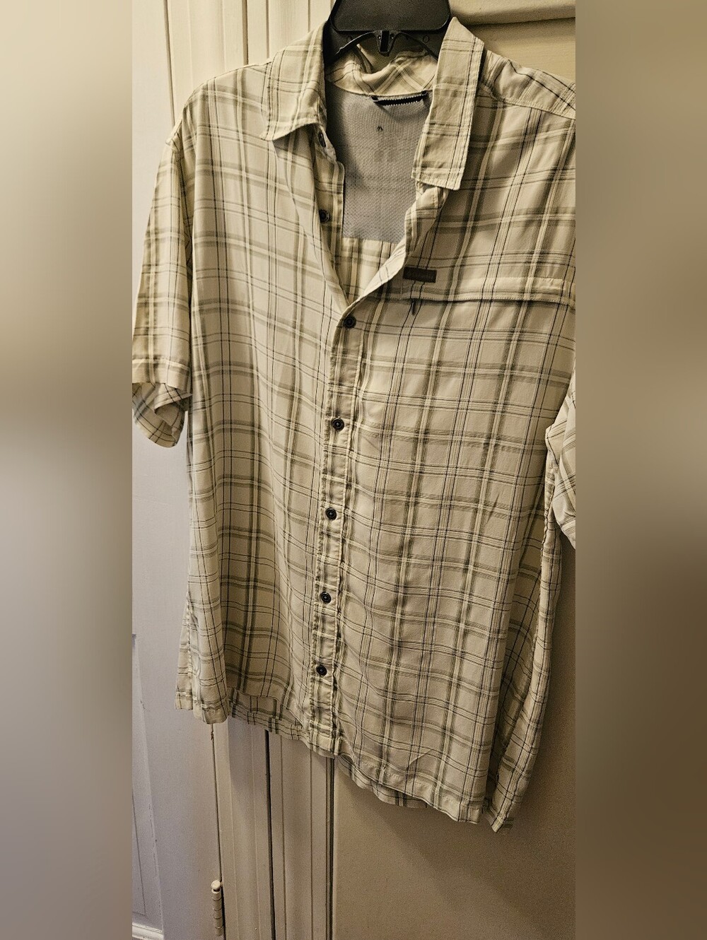 Columbia  Omni Shield Mens Shirt Ivory/Gray Short Sleeve Button Down EUC